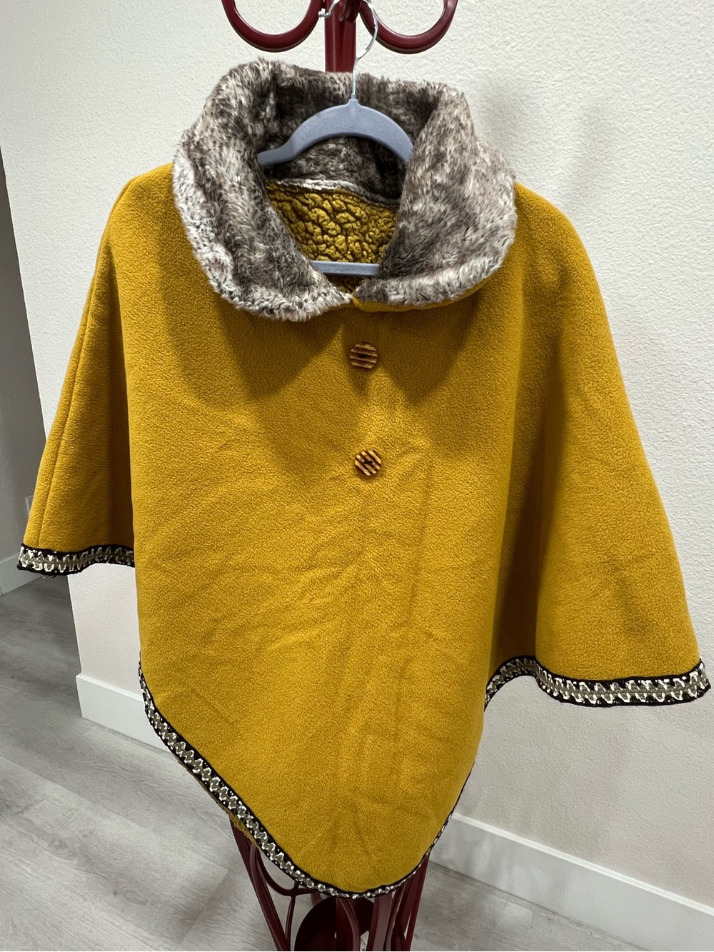 Women’s Mustard Wool Blend Poncho with Faux Fur Collar. New.
